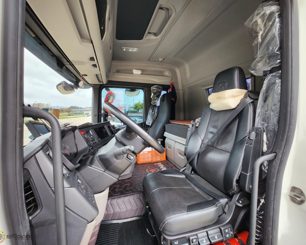 KakaoTalk_20251022_125442915_09