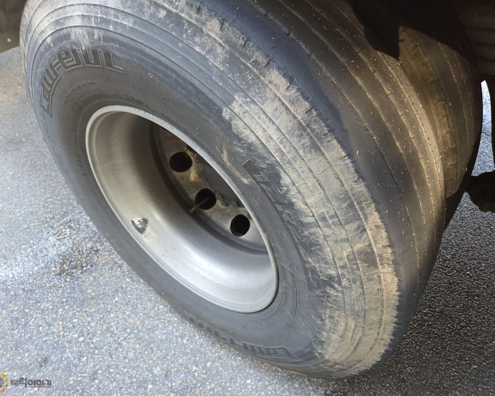 KakaoTalk_20251106_155823191_08