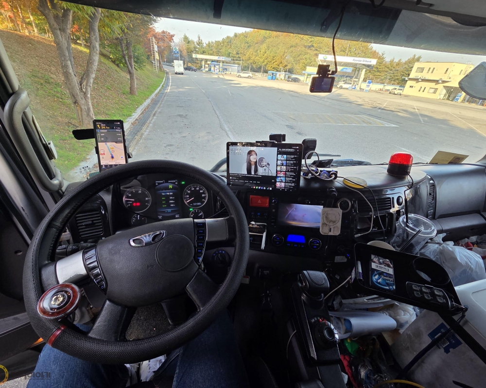 KakaoTalk_20251106_155823191_23