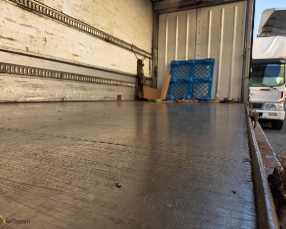 KakaoTalk_20251209_163911634_06