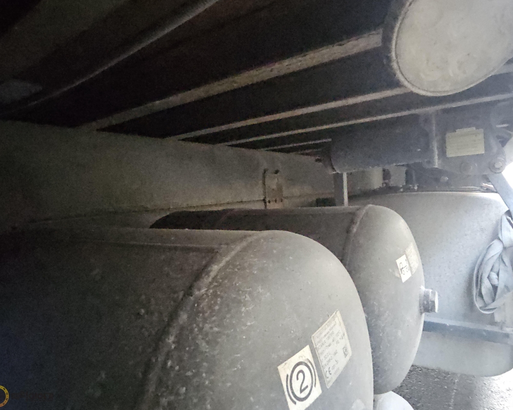 KakaoTalk_20251210_084837680_09